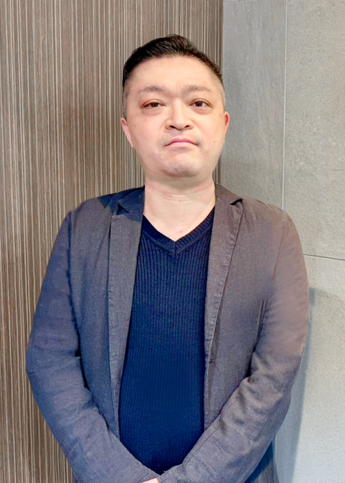 代表 青木